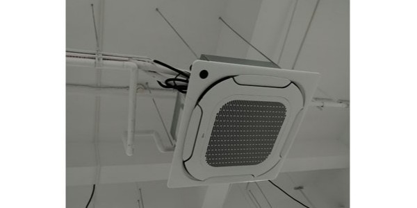 怎么設(shè)置中央空調(diào)室內(nèi)機(jī)風(fēng)口位置？