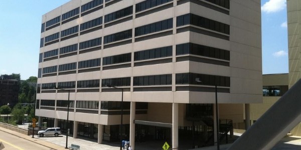 辦公樓安裝商用中央空調(diào)大概需要多少錢？