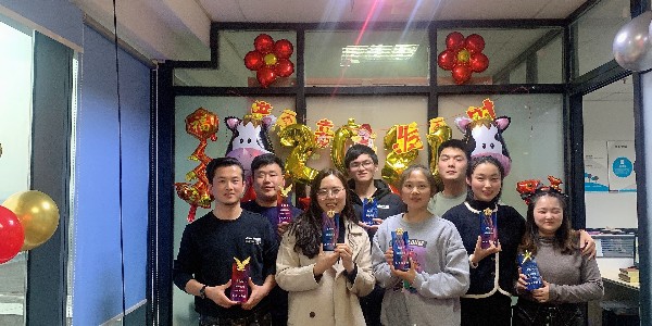 2021越邦機(jī)電“贏在開門，筑夢遠(yuǎn)航”年會圓滿成功！