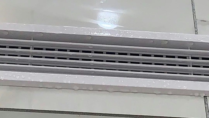 中央空調(diào)出風口結(jié)露