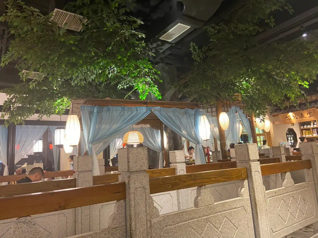 半畝田餐廳（松江新城店）中央空調(diào)保養(yǎng)工程
